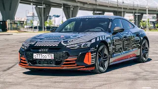 БЫСТРЫЙ И КОМФОРТНЫЙ БОКОХОД. AUDI RS E-TRONE GT.