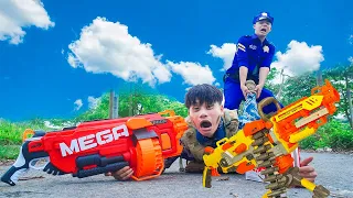 Battle Nerf War: BLUE POLICE COMPETITION Nerf Guns Fight Two Heroes ONION BATTLE NERF