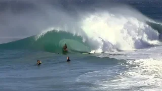 CRAZY WINDS make EPIC waves at The WEDGE ! - RAW Footage