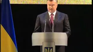 Янукович: ми підвищуємо боєздатність країни!