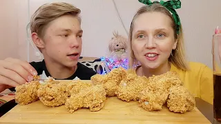 МУКБАНГ/MUKBANG 20 шт. ОСТРЫЕ 🔥 КРЫЛЫШКИ  KFC/ЧЕЛЛЕНДЖ НЕ ЗАПИВАЯ🤪🤪🤪 кто победит...🤔