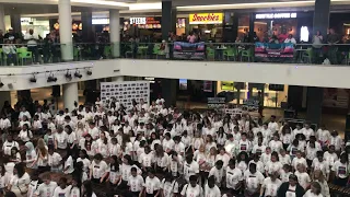 Marimba Jam Breaks the World Record for the "Largest Marimba Ensemble"