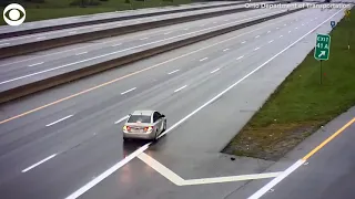 Ohio driver goes in reverse on highway