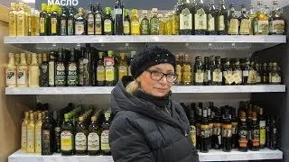 Ассортимент продуктов  в супермаркете Петербурга.