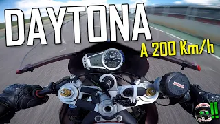 Probando una DAYTONA... 😱 ¡¡A +200Kmh!! 😱