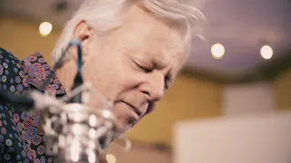 Saltwater (Live in the Studio) l Tommy Emmanuel