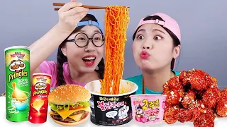 Hamburger Ayam Goreng & Mie Api Mukbang DONA