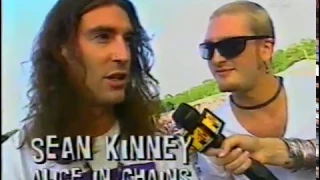 Alice in Chains - Headbangers Ball interview Lollapalooza 1993