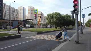 Дыбенко улица. 06.09.2020 год. Москва.