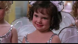 She can't stop looking | Funny bloopers | The Little Rascals 1994