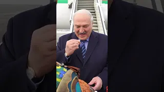 "Вот это Россия!" Лукашенко и Жапаров прилетели в Казань #shorts