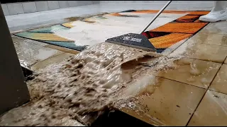 Washing a Very Dirty Colored Carpet: Brown Water Flowed Out Until the End