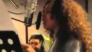 Beyoncé grabando en el estudio | Amor Gitano ft Alejandro Fernandez