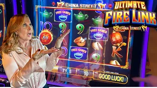 Ultimate Fire Link - Playing with a PRO! How to play the UFL Slot!