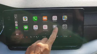 Skoda Octavia 2020 Apple CarPlay with Google maps
