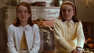 Here comes the Super Stars! English Girl vs. American Girl "The Parent Trap"