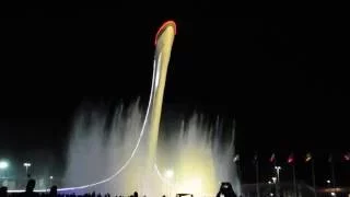 Поющий фонтан в Олимпийском Парке "Show must go on "
