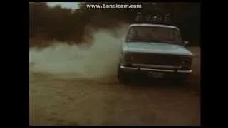 Заколдованный доллар /Az elvarázsolt dollár (1985) Сar Chase Scene.