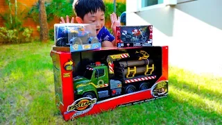 Yejun Play Hide and Seek with New Car Toys