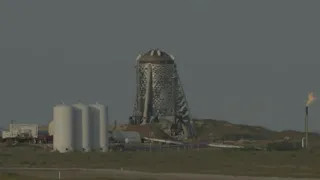 SpaceX Starhopper blasts off in a smoky cloud of glory