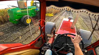 Cab View | International 1455XL | Mais Silage