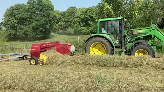 Baling hay 2020 with John Deere 6330 tractor, New Holland 370 Baler