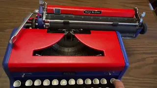 Royal Quiet DeLuxe Typewriter Demo of Features and Functions