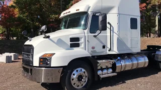 Walk around and review of a 2020 Mack Anthem