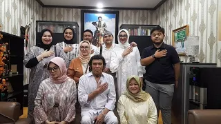 LEBARAN HARI PERTAMA BERSAMA KELUARGA BESAR