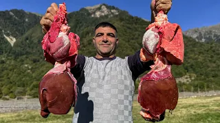 Incredible Hermit Dinner of Liver, Lung, and Heart of Lamb! Relaxing Village Cooking