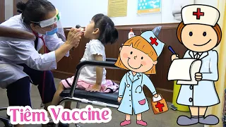 Go to the hospital for injecting Vaccine 💎 AnAn ToysReview TV 💎