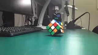 Self Solving Rubik's Cube (The first success)