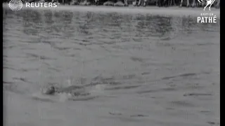 Swimming demonstration by Hilda James (1927)