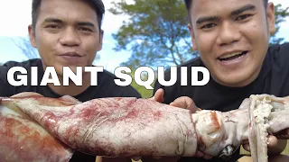 OUTDOOR COOKING | GIANT SQUID