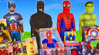 Çocuklar için süper kahraman oyuncakları