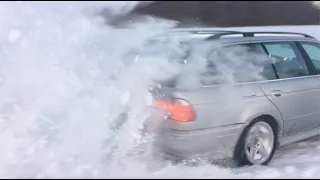 BMW 540i Drift in Snow Paradise