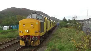 Network Rail 97303+97304 Cambrian Coast Express Arriving at Porthmadog Station