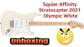 Unboxing of a Squier Affinity Stratocaster 2021 Olympic White.