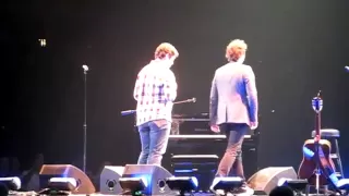 Josh Groban - You raise me up - Duet with fan - 7/13/11