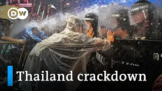 Thailand: Protesters clash with police in Bangkok | DW News