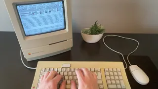 ASMR Typing on a Macintosh Classic with Apple Keyboard (M0116).