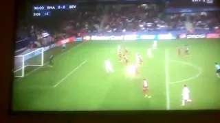 Real Madrid 2 - 2 Sevilla Sergio Ramos Goal !! '90+4 Super Cup last minute