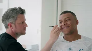 Kylian Mbappé Sitting für das Madame Tussauds Berlin