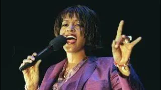 10 Performances PROVING Whitney Houston Did NOT Lose Her Voice in 2000!