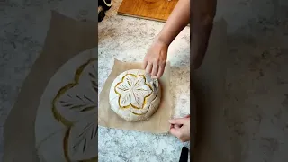 Как сделать рисунок на круглом хлебе