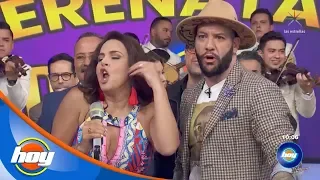 ¡Viejos y nuevos conductores de HOY celebran 21 años del programa con serenata!