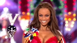 Tyra Banks Victoria's Secret Runway Walk Compilation 1997-2005 HD