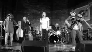 Fiona Apple & Watkins Family Hour: "When I Get Low I Get High" 7.23.2015 (Newport)