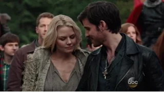 OUAT - 5x01 'Why Camelot, of course' [Emma, Killian, Snow, Arthur & etc]