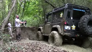 DEFENDER 90 V8 vs 300 TDI / Extreme OFF ROAD Challenge